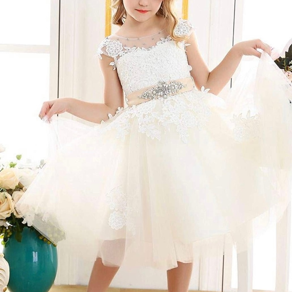 Flower Girl Ivory Tulle/Lace/Rhinestone Sash Size 12 Dress